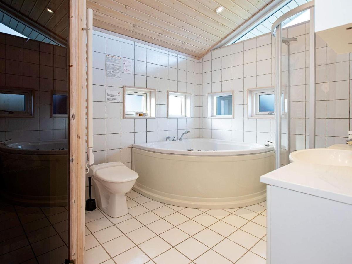10 Person Holiday Home In Idestrup Bøtø By Bagian luar foto
